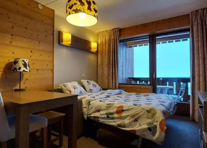 Lune D'argent Avec Vue Sur La Montagne Megeve